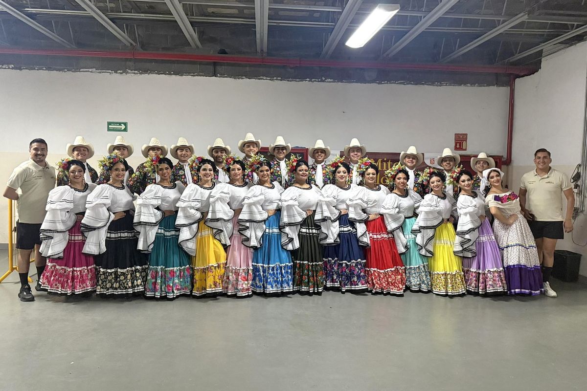 Grupo Folklórico Costumbres, Apodaca, Nuevo León, zdroj: www.facebook.com/GFCostumbres/
